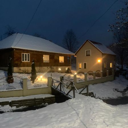 Cottage house Podobovets Luaran gambar