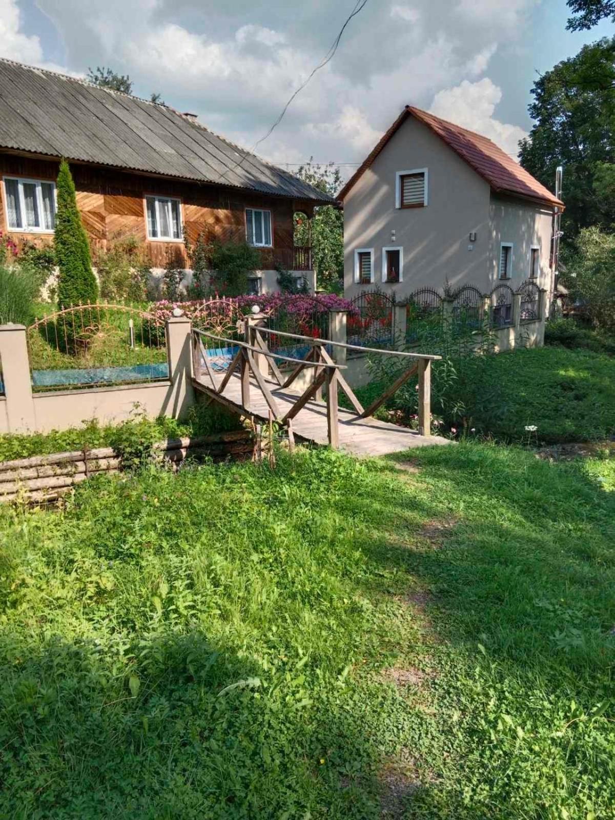 Cottage house Podobovets Luaran gambar